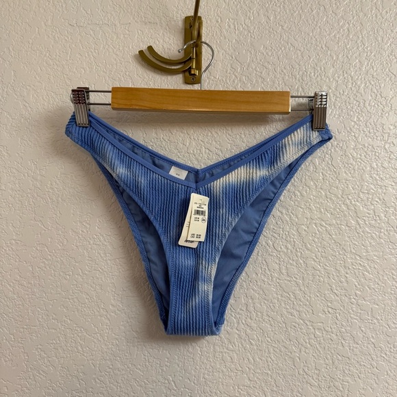 Aerie Cheeky Bikini Bottom Size M BNWT - Picture 1 of 3